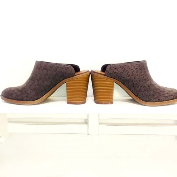 Slip on Healed laser cut mules - Picture 2 of 4